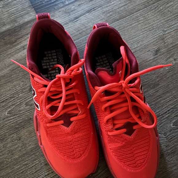 Red New Balance TWO WXY LOW mens size 7. Like new-perfect condition - Picture 2 of 7
